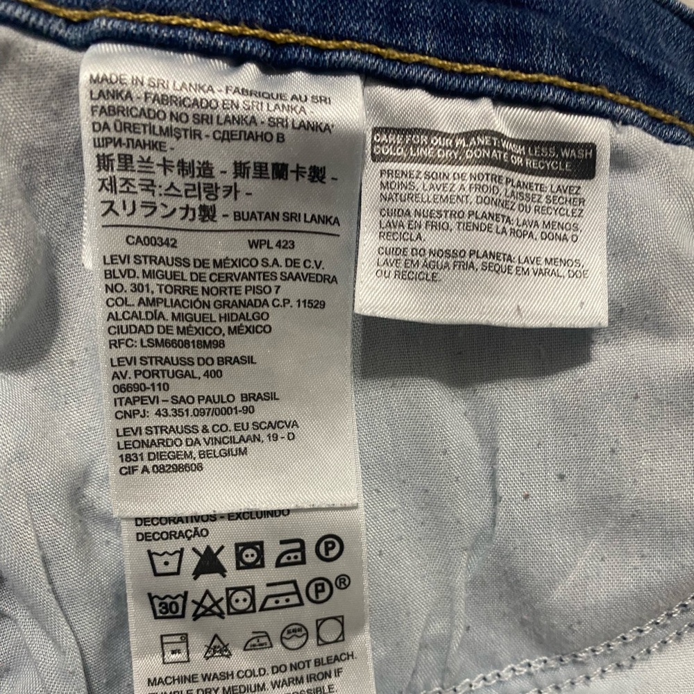 Levi Strauss & Co Classic Straight Jeans - Picture 6 of 8